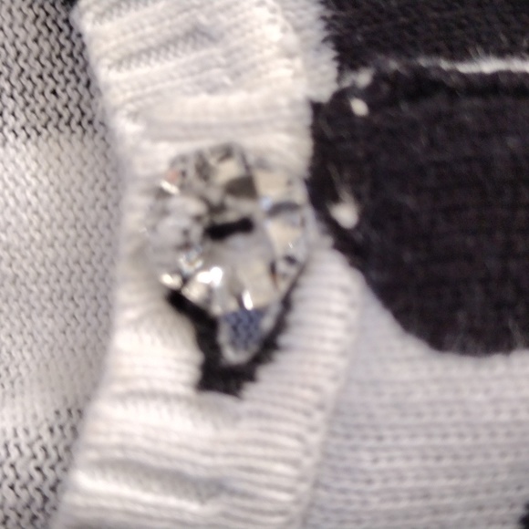 Relativity sweater. - Picture 13 of 13